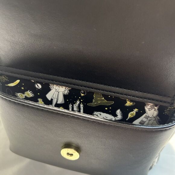 Loungefly Harry Potter Magical‎ Elements Mini Backpack - Black/Gold/White - Picture 5 of 7